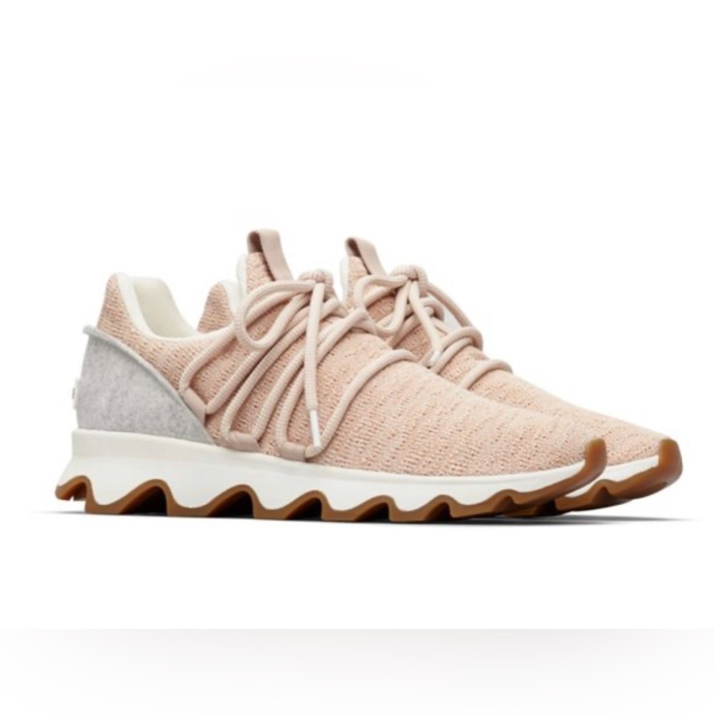 SOREL kinetic lace shoe pink/ grey 8.5